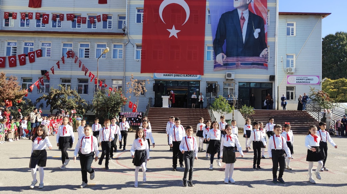 3/F SINIFI ÖĞRENCİLERİMİZİN 29 EKİM CUMHURİYET BAYRAMI GÖSTERİSİ